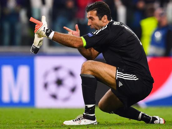 索尔斯克亚：02年欧冠半决赛我错失绝佳机会，基恩见我就提它