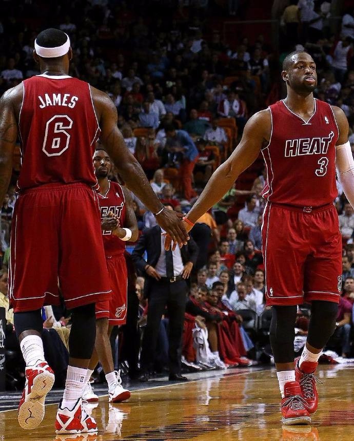 英超 ｜B費助攻起孖 累計為曼聯50次助攻