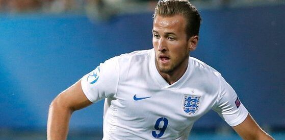 《超进化物语2》半周年版本即将上线，全新活动让怪兽变巨物！