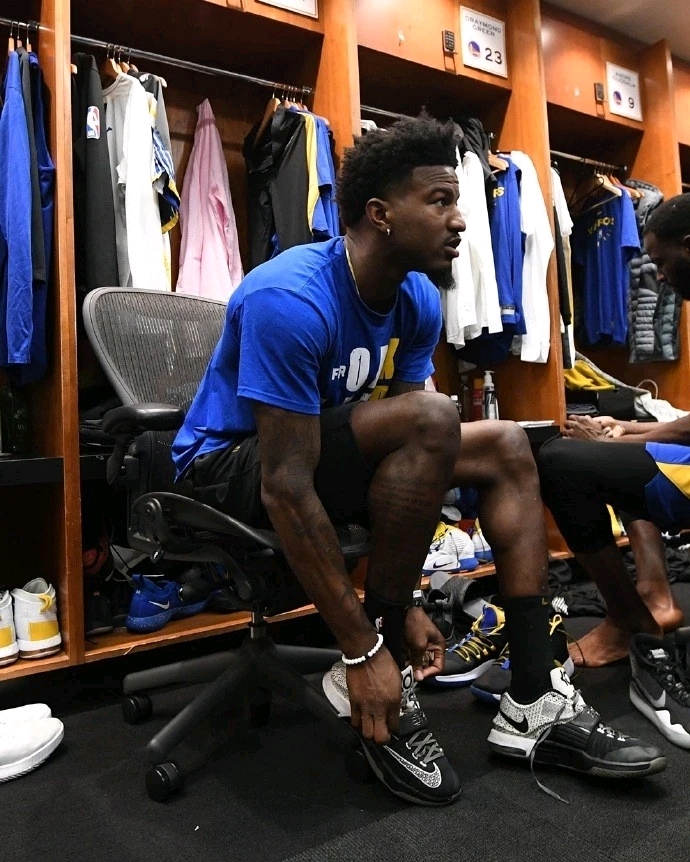 给巴萨物色莱万替身，20岁的阿根廷小将会是好选择